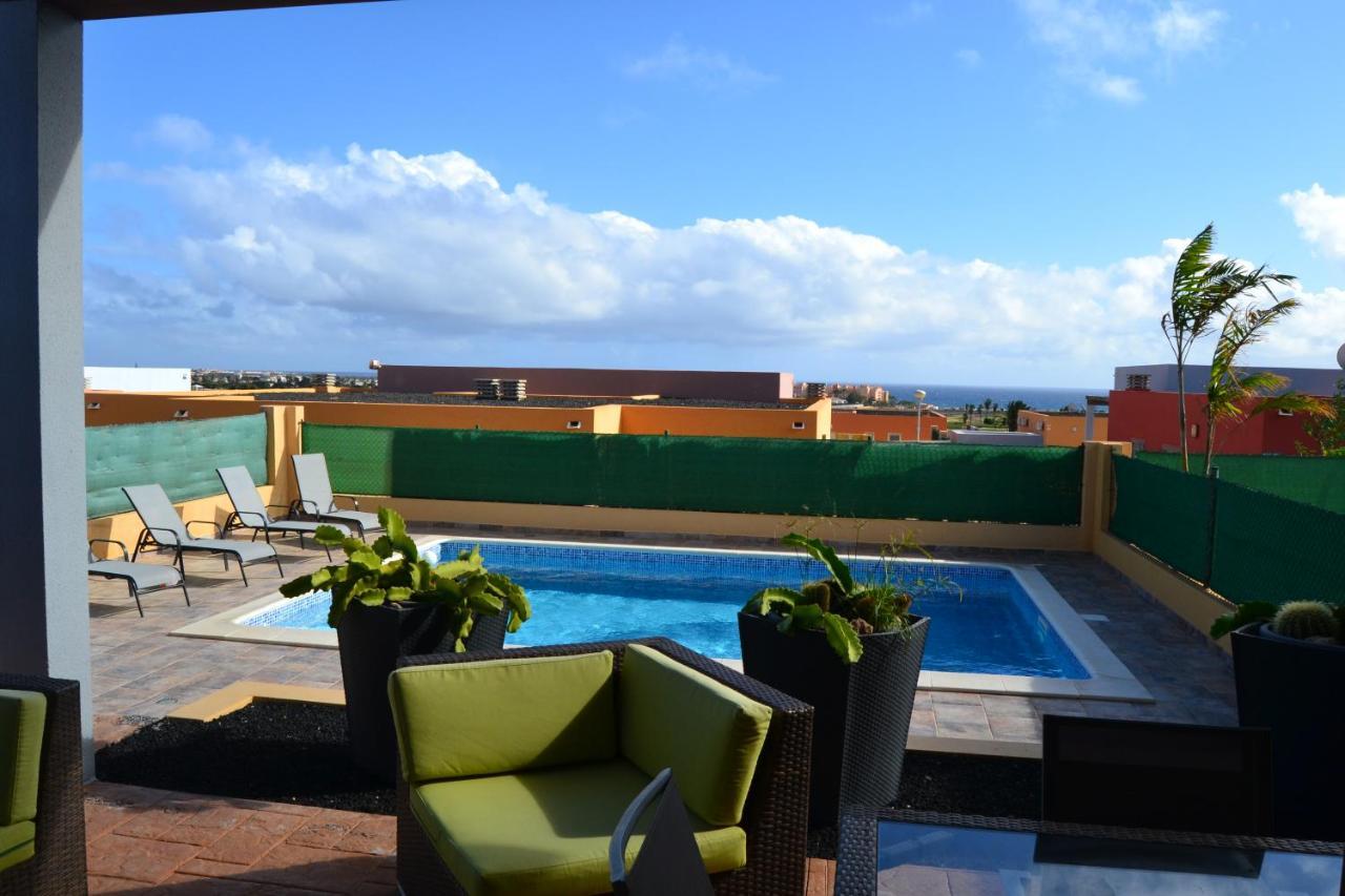 Golf Las Salinas Villa Carlotta With Private Heated Pool With Additional Cost Caleta de Fuste Exterior foto